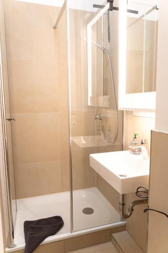 Foto New central 2-3 room apartments with parking near train station & casino 6