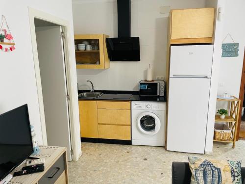 Apartamento Conil Playa & céntrico, con Aire Acond y WIFI -SOLO FAMILIAS Y PAREJAS-