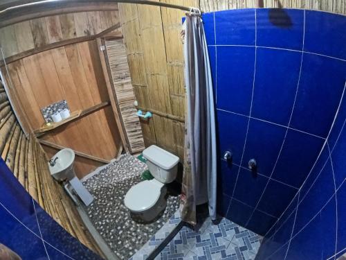 Et badeværelse på Sacha Wasi - Jungle Medicine Community