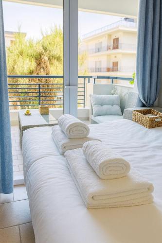 Calm & Comfortable Studio - Apartment at Central Kalamaria