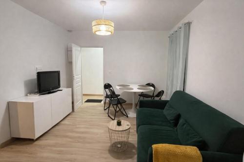4 personnes - Proche Centrex et Disneyland