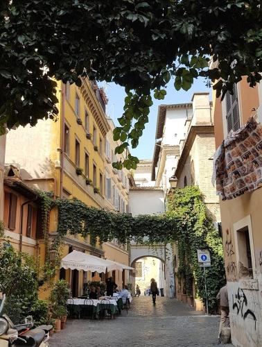 Design Apartment in Trastevere