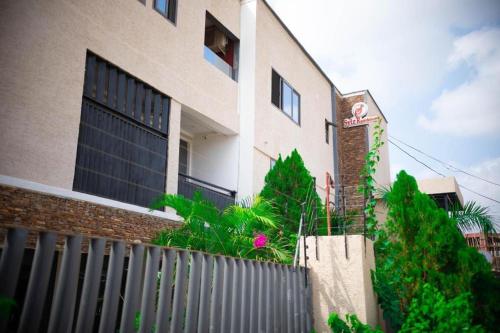 Sylz Residence