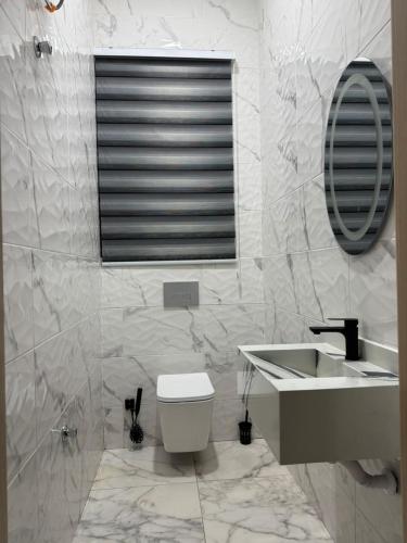 ภาพในคลังภาพของ Elite Haven ในอักกรา