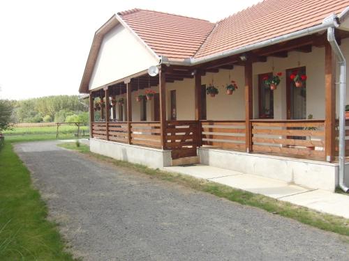 Kékszilva Vendégház 4631 Pap, Szabocsbákai u 11 kép - 3