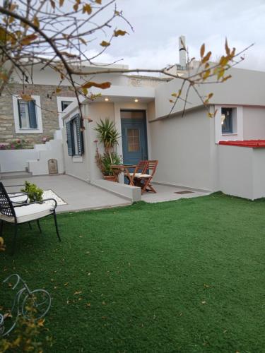 Angelouda's Sunny Garden Studio - Karystos Center