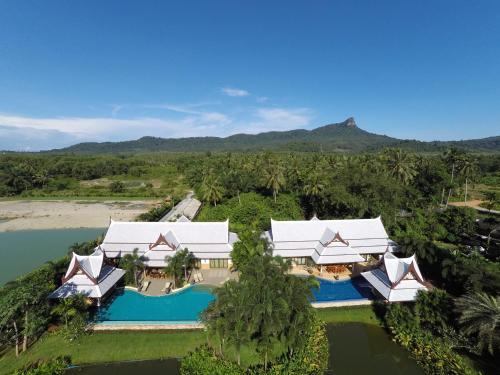Saifon Villas 5 Bedroom Pool Villa - Whole villa priced by bedrooms occupied iz ptičje perspektive