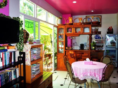 Et opholdsområde på Sairougn Seaview Hotel