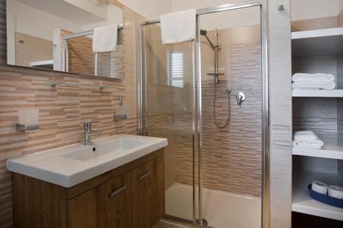 Ένα μπάνιο στο B&B A due Passi dal Mare