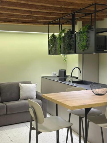 Canal View Boutique Apartment photo 20