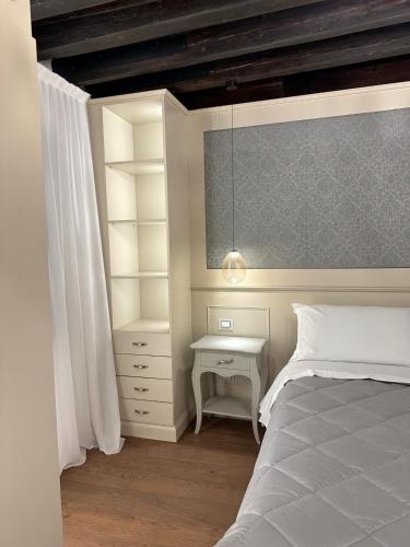 Canal View Boutique Apartment photo 22
