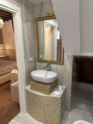 Canal View Boutique Apartment photo 25