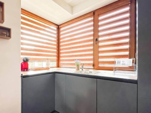 Foto 2 Apartments, 2 Parking - Sleeps 8 - Quiet Central 5