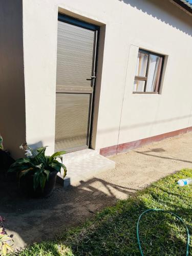 Gedung tempat bed & breakfast berlokasi