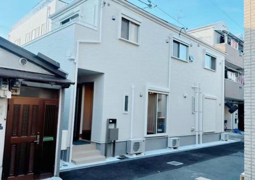 Sanmi Yosheme Near Hanazonocho Subway, 10 minutes walk to Tsutenkaku Tennoji
