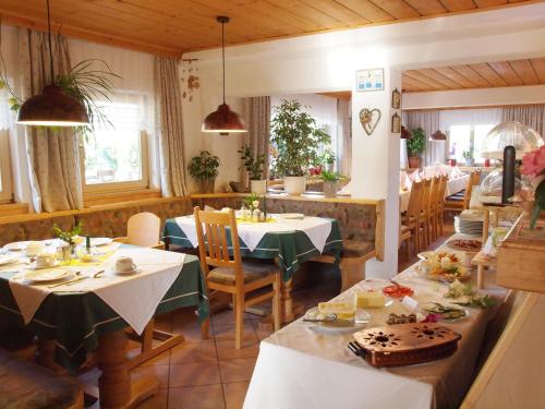 Εστιατόριο ή άλλο μέρος για φαγητό στο Gasthof Pesbichl