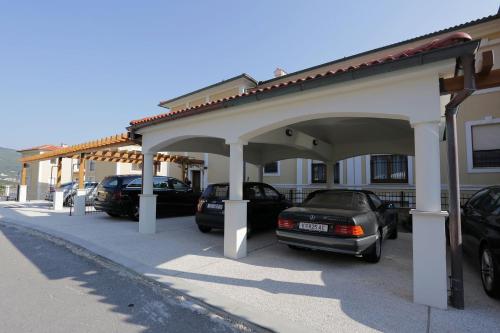Budova, kde se apartmán nachází