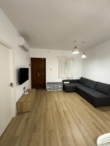 Apartamento bajo acogedor, moderno, cerca del Mar
