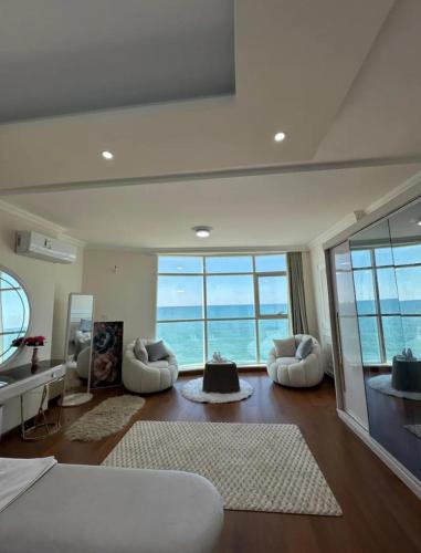 8 Stanley Seaview Retreat 2BR Apartment