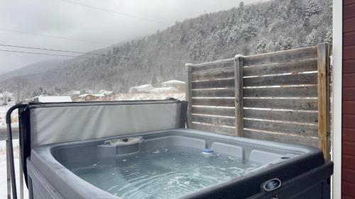 En generel udsigt til bjerge eller udsigt til bjerge taget fra feriehuset