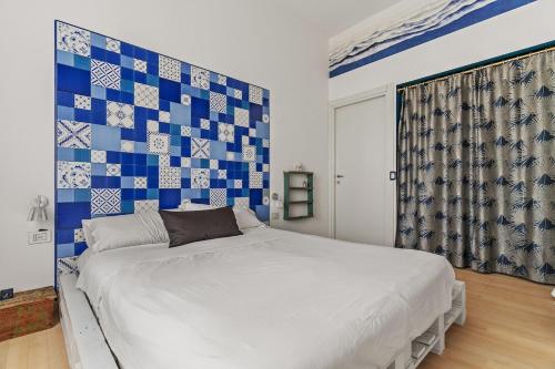 Artistic apartment in the heart of Milan