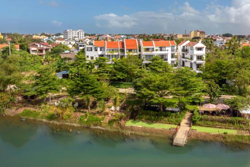 Gia Huy Riverside Hotel Hoi An — Property building