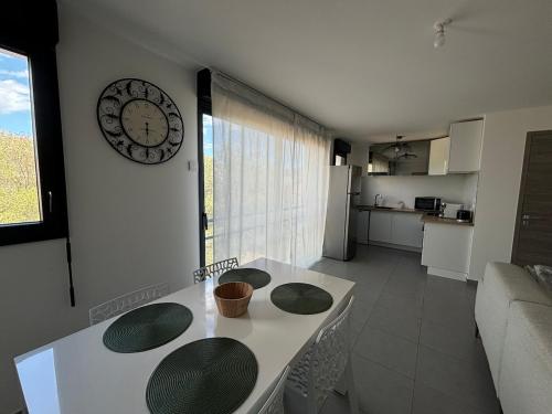 Appartement sécurisé 100m du port de Porto Vecchio