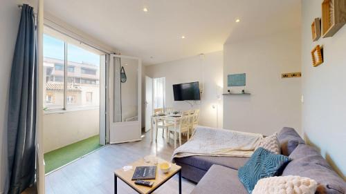 Le Célia by expat renting - Balcon - Netflix