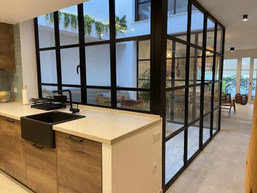Casa junto al mar con piscina 45