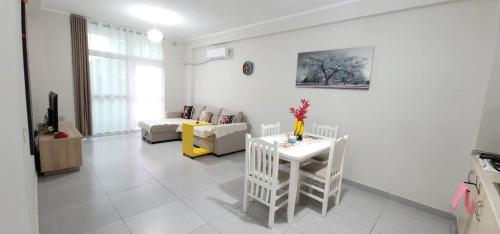 SEAVIEW & CENTRAL Apartment