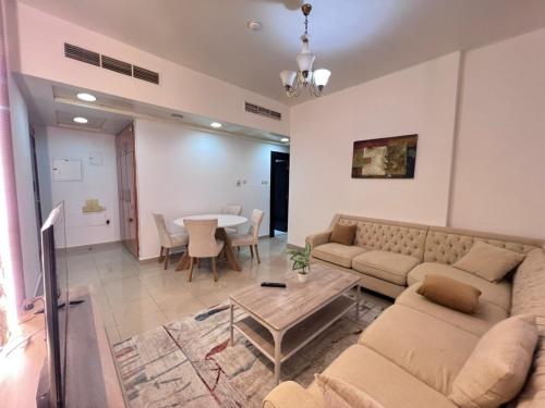 Predel za sedenje v nastanitvi Malik property