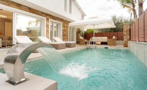 Halkidiki Luxury Palm Oasis Private Pool & Jacuzzi