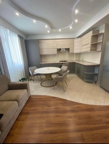 Virtuvė arba virtuvėlė apgyvendinimo įstaigoje Apartament modern