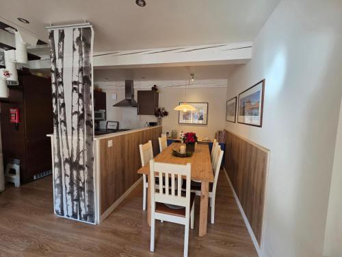 Nhà bếp/bếp nhỏ tại Les Quatre Saisons