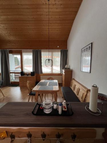 Khu vực ghế ngồi tại Ferienwohnung Markt Eging am See Bayerischer Wald