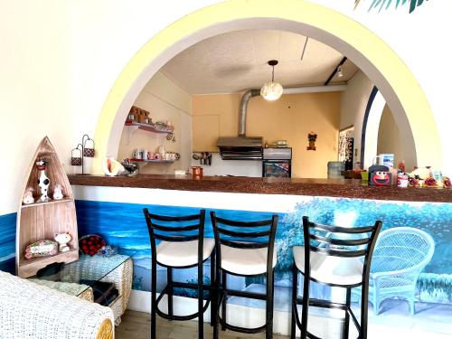 Nhà bếp/bếp nhỏ tại 海洋玫瑰海景民宿