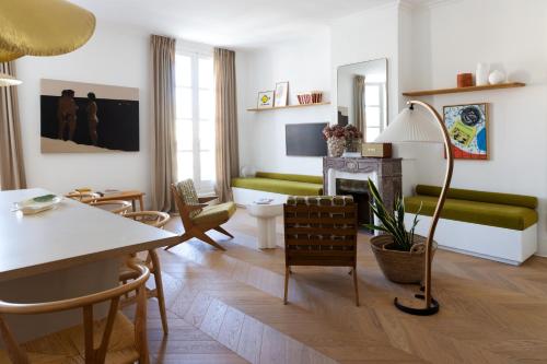 Elegant duplex sur le Cadre Royal au cœur de Sète