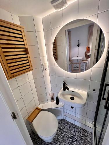 Cozy Barceloneta Beach Flat - Newly Renovated