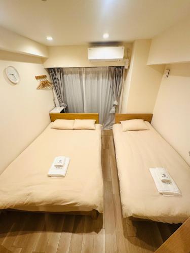 谷町六丁目站1分钟 电梯公寓可住3人 直达心斋桥难波梅田 带阳台 洗衣机 浴室干燥