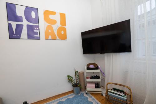 Stylish Old Town Apartment with Infrared Sauna