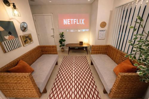 Et opholdsområde på Madison Park Apartment CHILL by Host Jess