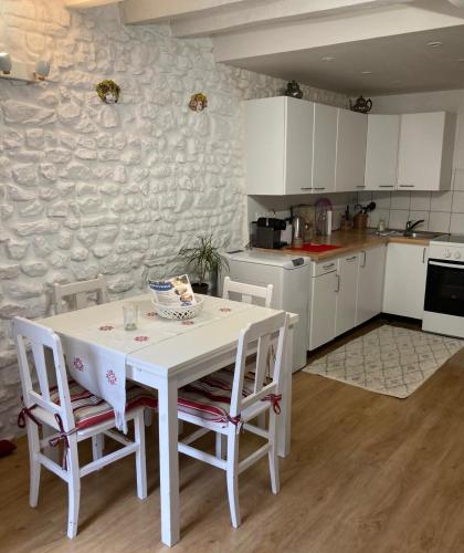 Maison Cosy et Typique au Coeur de Maule