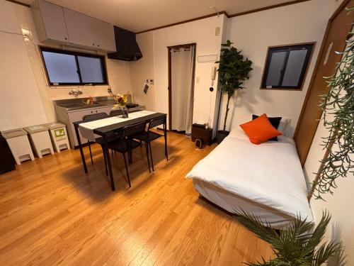 Spacious Private Apartment near Kyocera Dome with Free WiFi