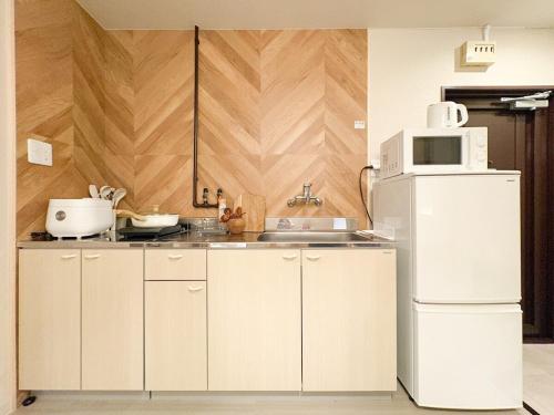 Compass201 1min walk from station 5 guests no elevator Free WiFi