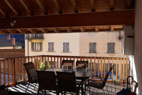 Ban công/sân hiên tại Spacious 2BR - Covered Terrace - Osogna