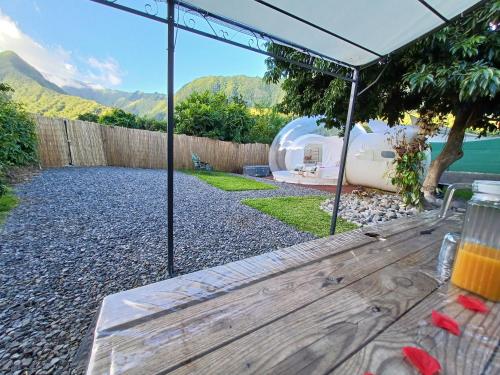 Een algemene foto van de bergen of uitzicht op de bergen vanuit de luxe tent