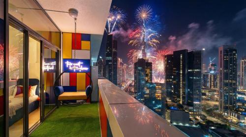 Modern High-Floor Apartment with Burj Khalifa View by Dejaview Stays