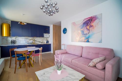Modern 40m2 Apartment Balcony Parking Netflix