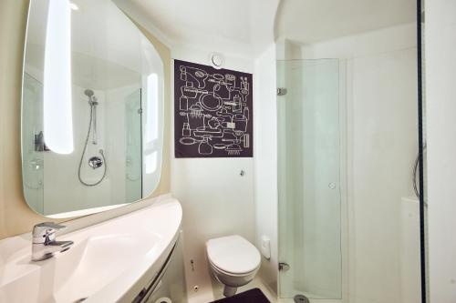 Et badeværelse på a&o Manchester City Centre