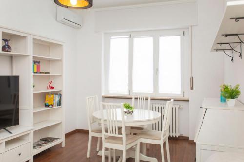 Corvetto Modern Apartment - Steps from M3 Corvetto